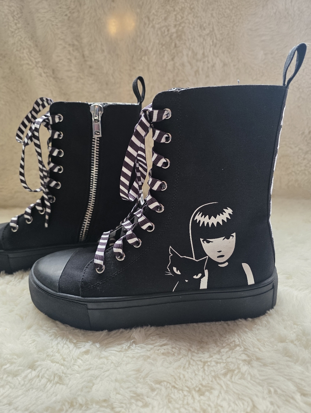 Dolls Kill x Emily The Strange Existential Freeze Platform Sneakers Size 6 - Picture 6 of 12